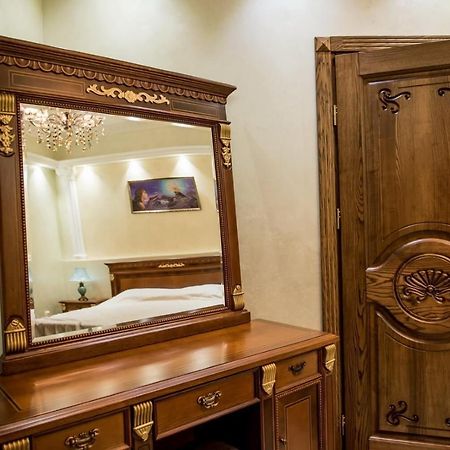 Panskiy Dvir Chernivtsi Ngoại thất bức ảnh