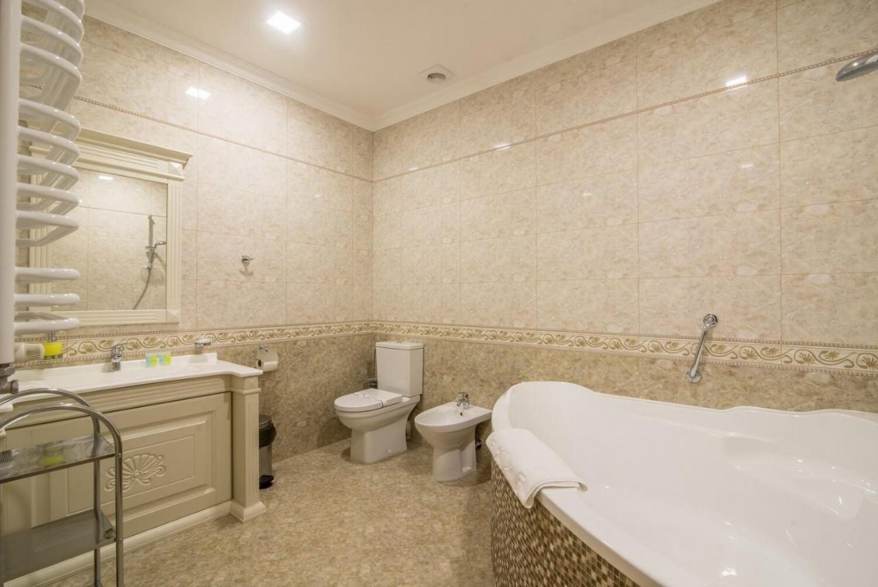 Panskiy Dvir Chernivtsi Ngoại thất bức ảnh