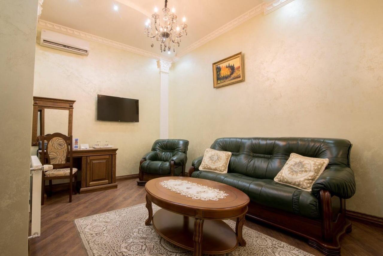 Panskiy Dvir Chernivtsi Ngoại thất bức ảnh