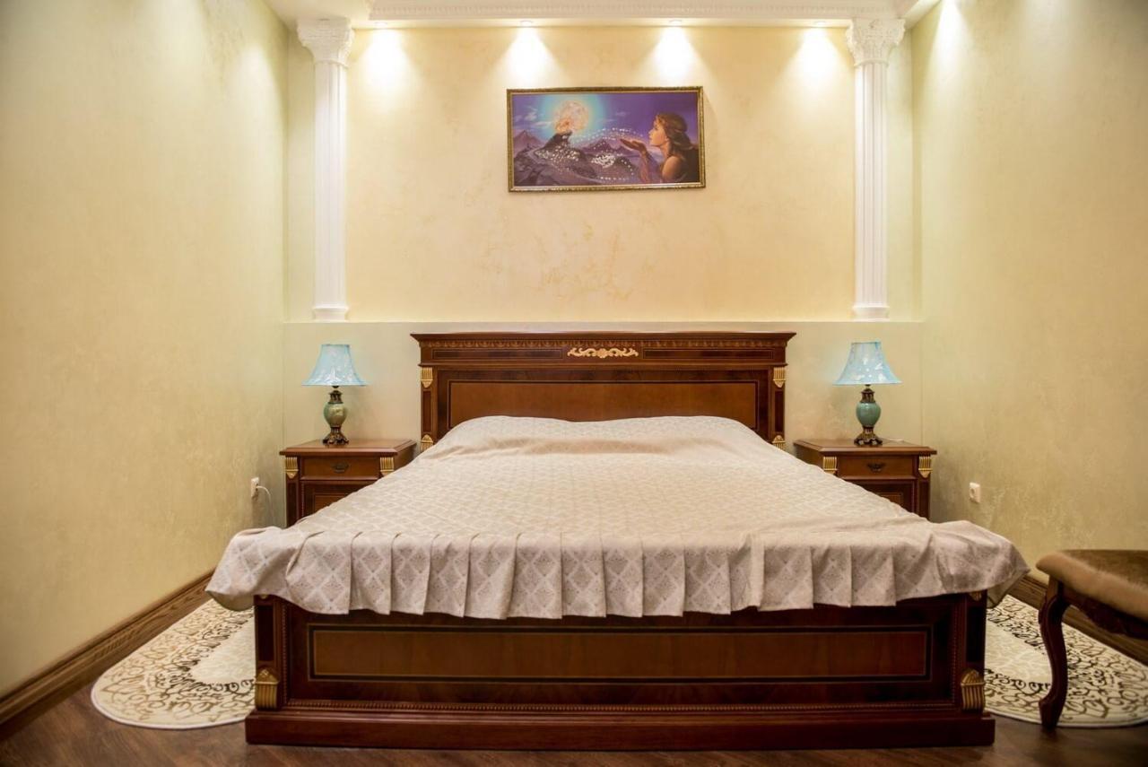 Panskiy Dvir Chernivtsi Ngoại thất bức ảnh