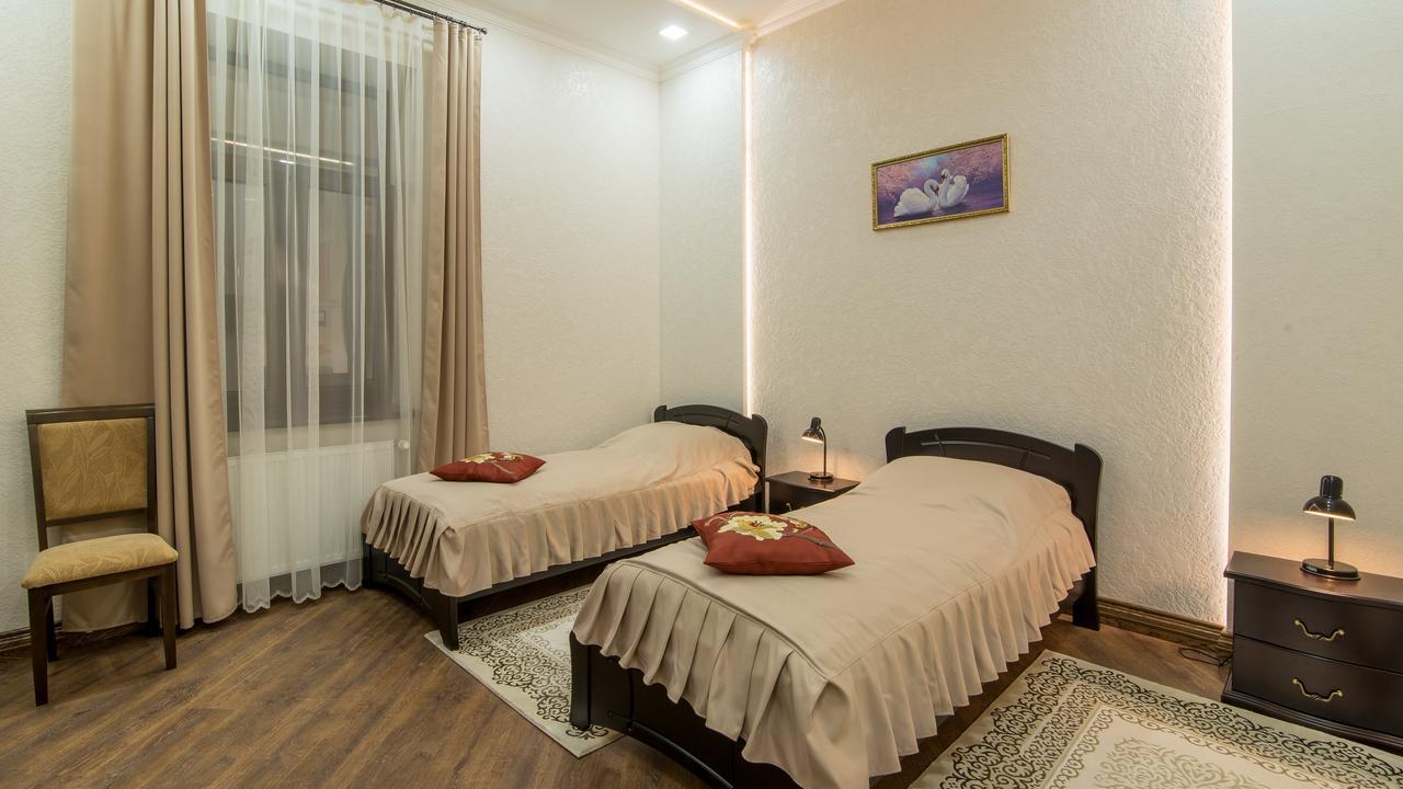Panskiy Dvir Chernivtsi Ngoại thất bức ảnh