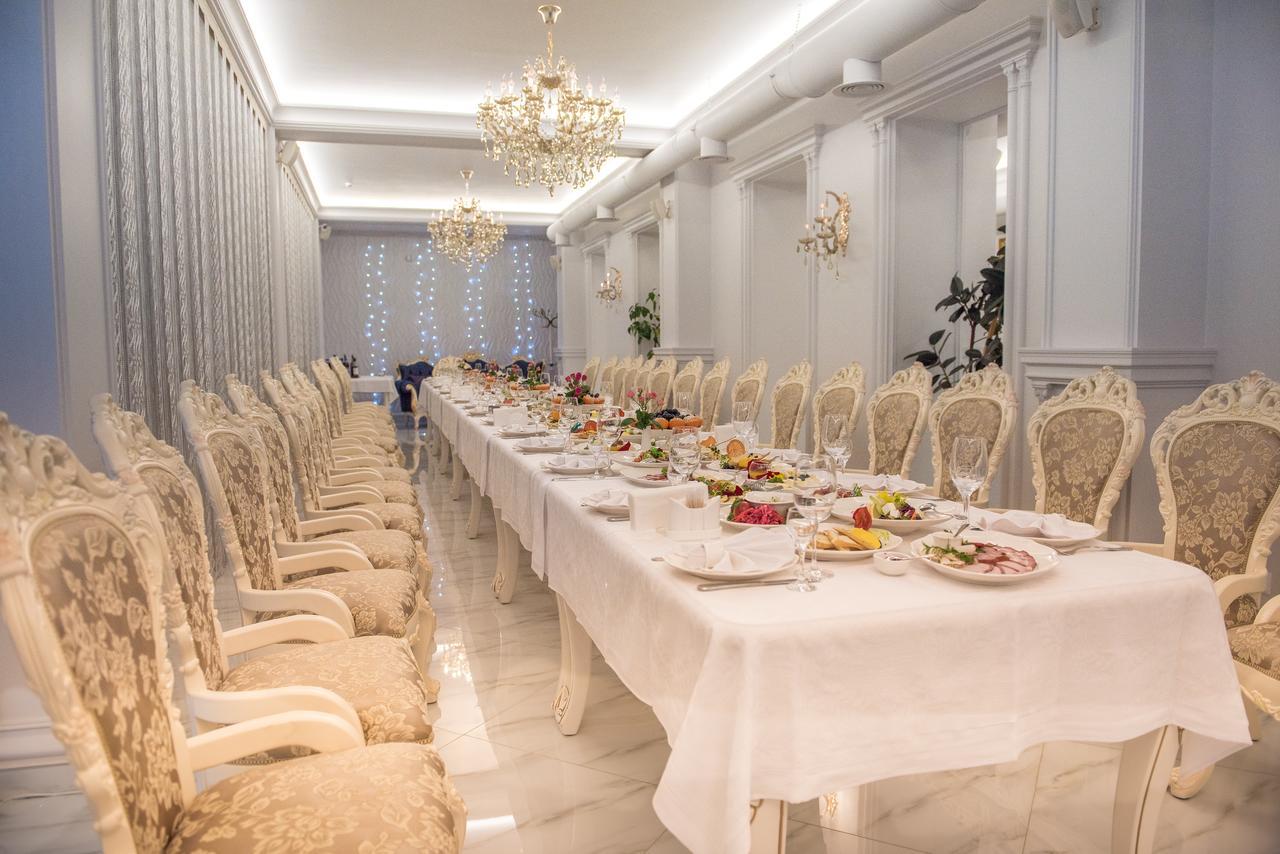 Panskiy Dvir Chernivtsi Ngoại thất bức ảnh