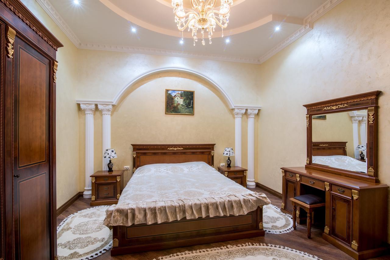 Panskiy Dvir Chernivtsi Ngoại thất bức ảnh